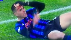 Sao Atalanta đổ máu sau pha va chạm kinh hoàng